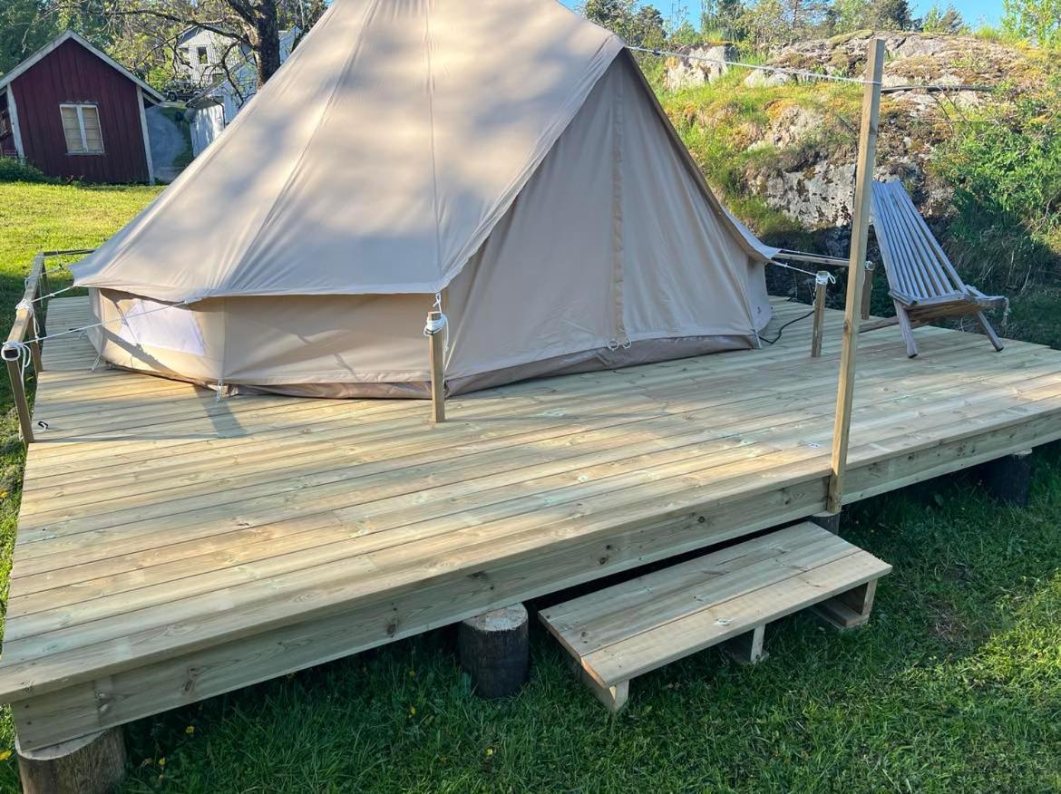 Hommen Gard Glamping Hotel Risor Exterior photo